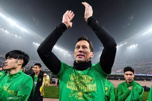 LOL平台 -埃门vs埃因霍温比分